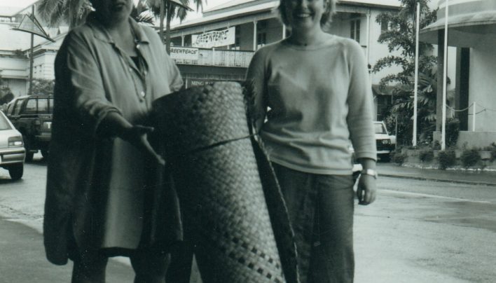 Jane Williams and Tilly Lloyd in Suva, 1998